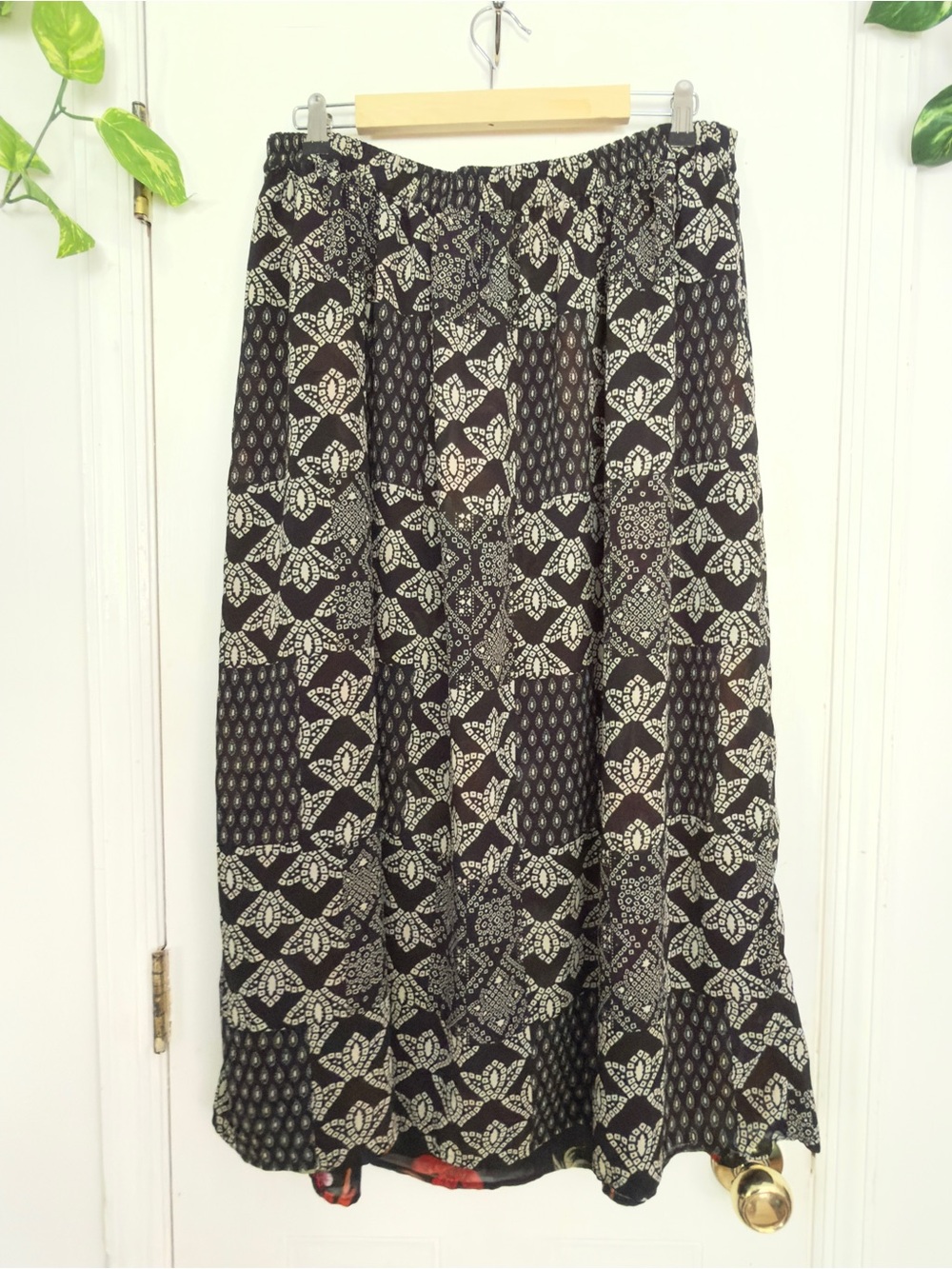 Reversible White Stag Black Cream Floral Patchwork Maxi Skirt 2X